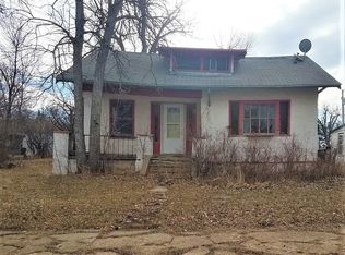 313 3rd St, Newell, SD 57760