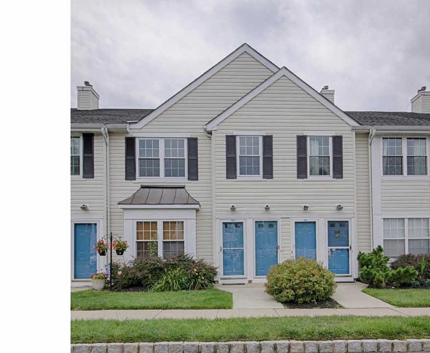 1st image of 804 Lindsley Ct