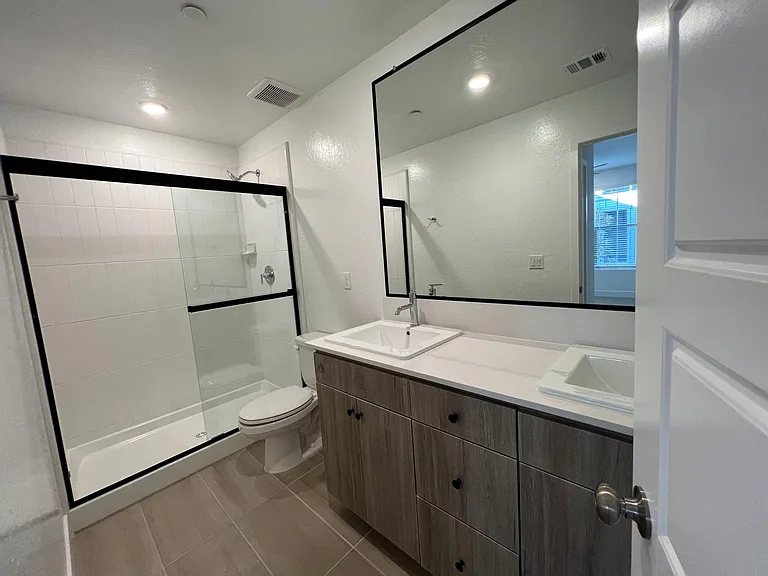 575 N Chapel — Photo 7