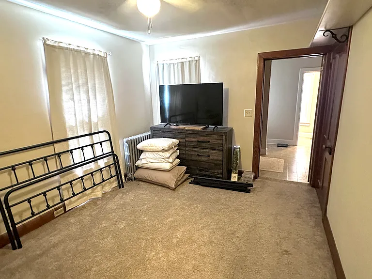 204 W Carpenter Ave — Photo 9