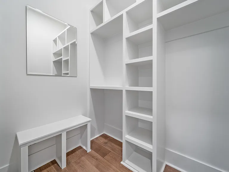 6011 Hill Cir — Photo 48