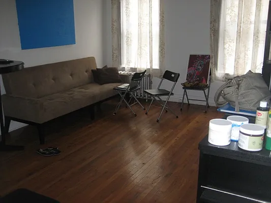 Rented by Urban Real Estate Property Group Inc | media 42