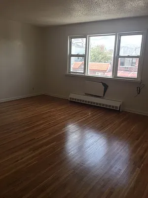 Rented by Halvatzis Realty | media 40