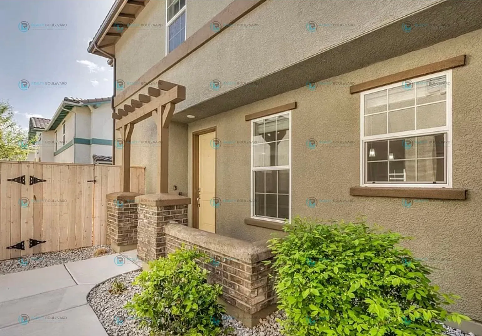Discover luxurious living in this stunning 3-bedroom, 2-bathroom, 2-story condo, perfectly design... — Photo 4
