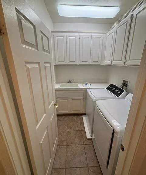 376 Town Forest Ct — Photo 31