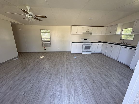 5th image of 3810 Rowland Rd