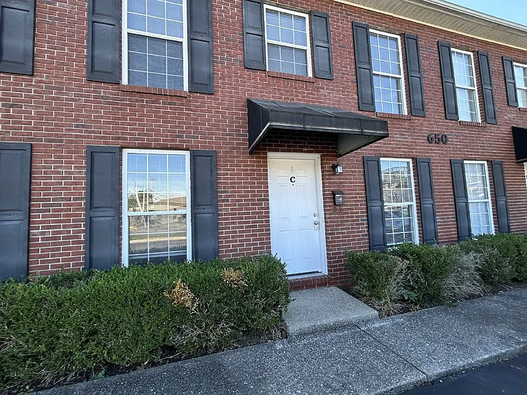 650 N Dixie Ave #A — Photo 2