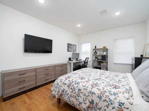 65 Storms Avenue image 13 of 29