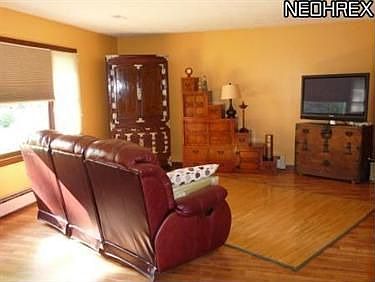 2nd image of 349 Hillsdale Cir