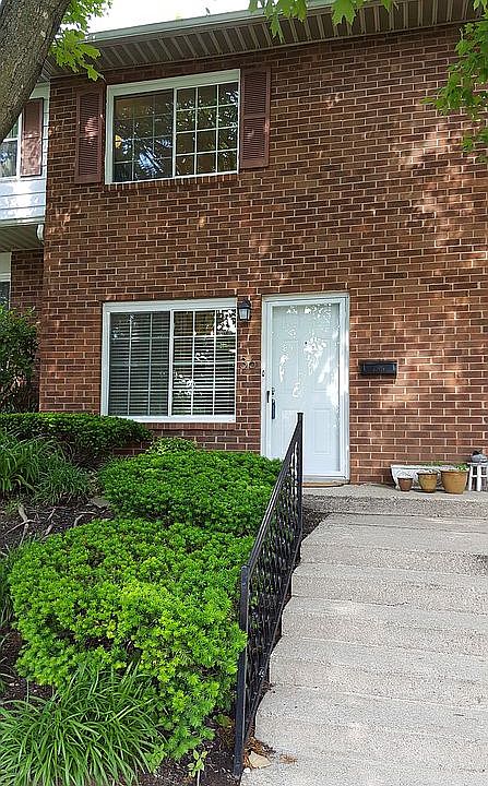 Condo in South Lexington