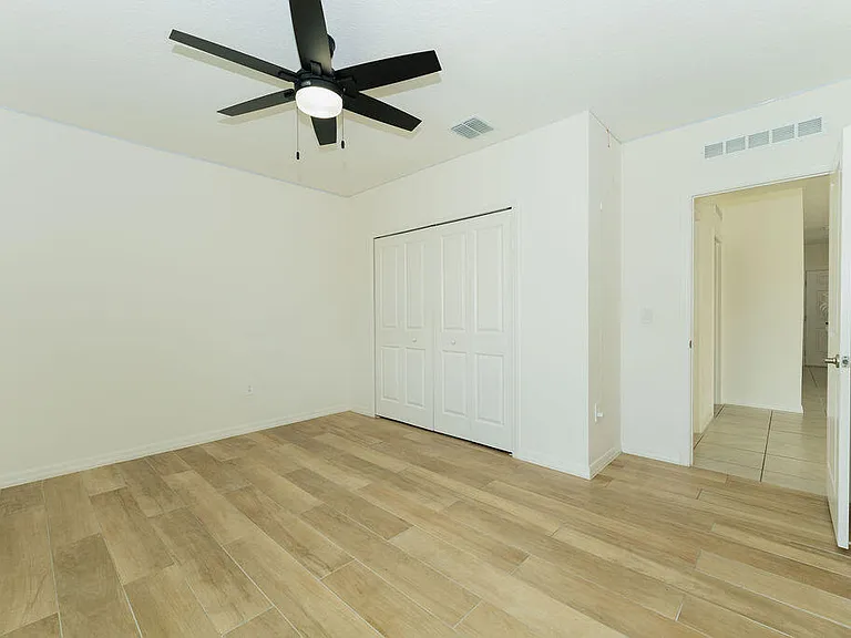138 SW Carter Ave — Photo 36