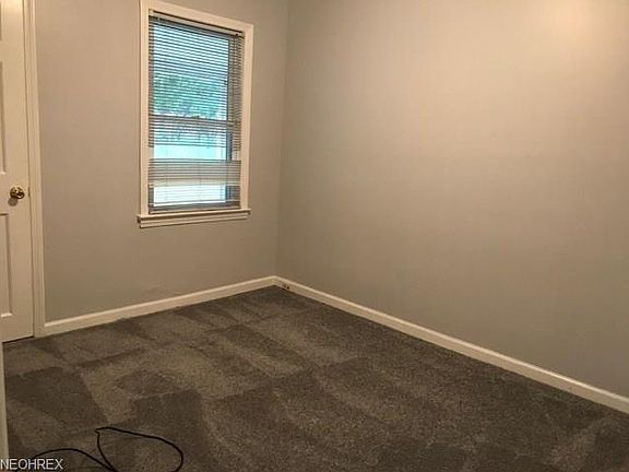 5th image of 1331 Eastwood Ave