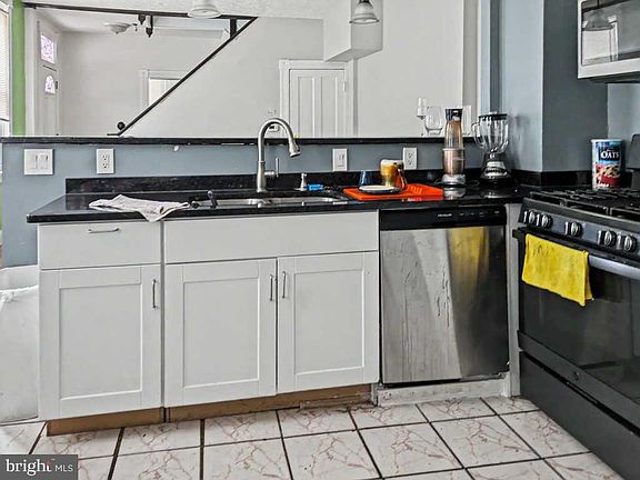 4th image of 3502 Hamilton Ave