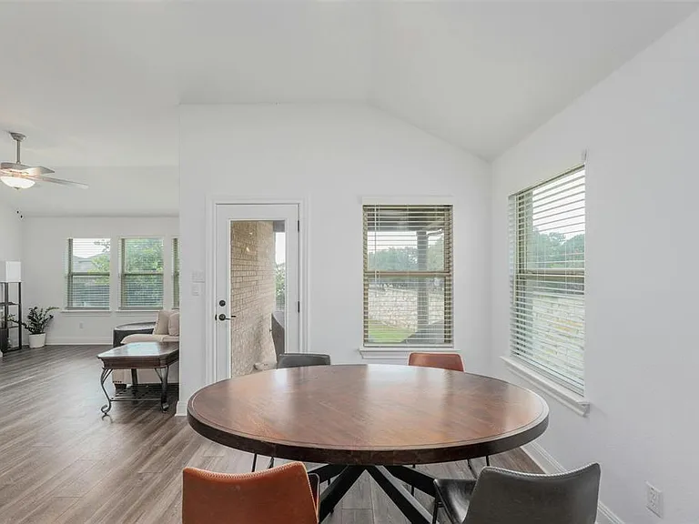 1808 Donetto Dr — Photo 7