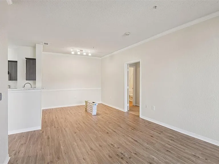 18001 Richmond Place Dr #1213 — Photo 6