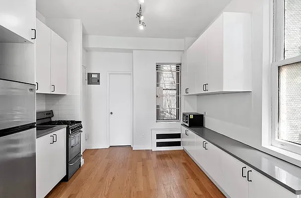 Rented by Douglas Elliman | media 10
