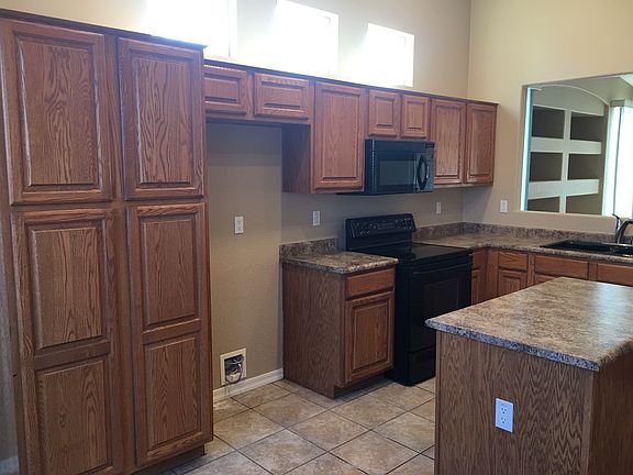 Large, eat in kitchen 