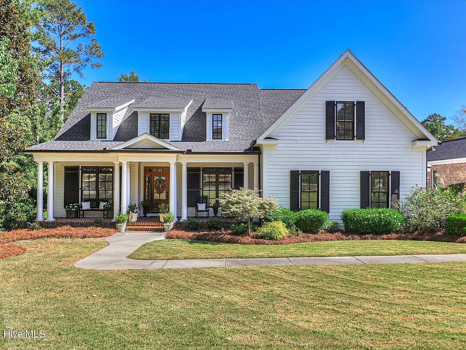 1st image of 705 Bishops Circle