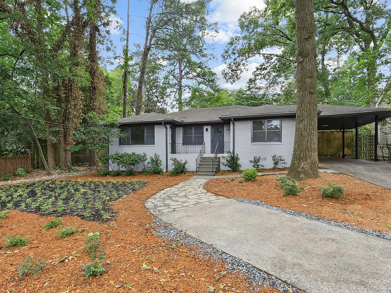 639 Burke Rd NE #A — Photo 3