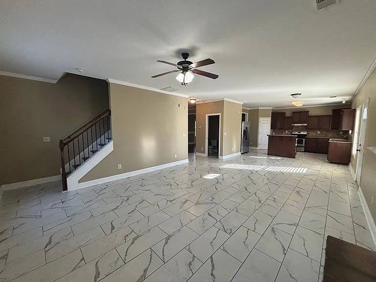 323 Owens Rd — Photo 7