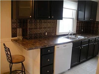4th image of 1818 Fremont Ave NW