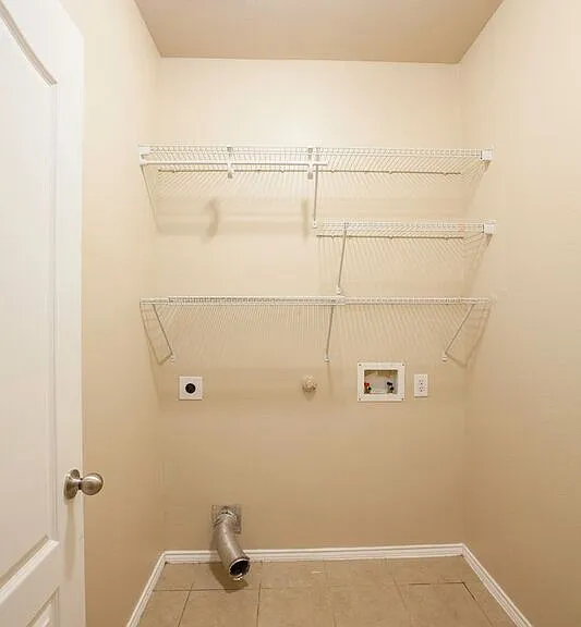 709 Alder Dr — Photo 13