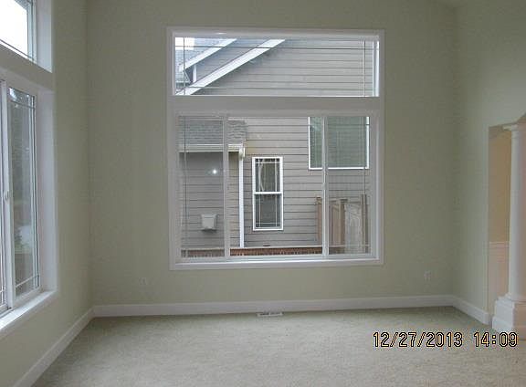 3rd image of 20105 Cascade Dr E