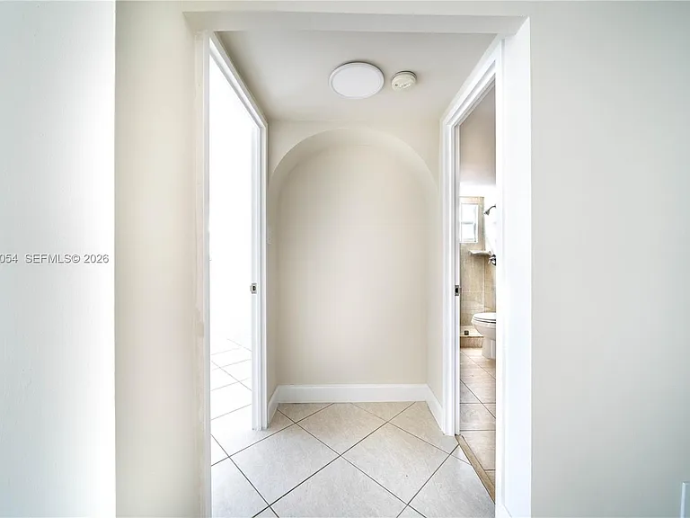 2555 NE 11th St #310 — Photo 19