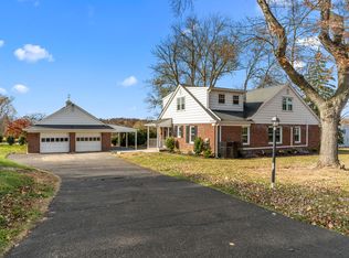 114 Frost Ln, Newtown, PA 18940