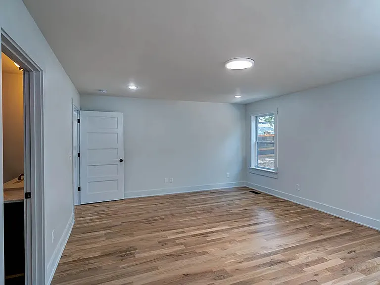 203 Berry St — Photo 10