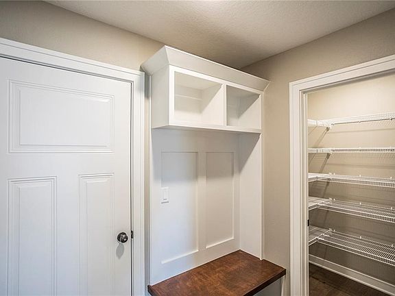 2nd image of 941 Pelican Dr