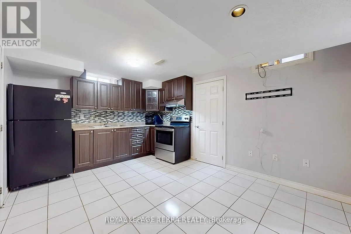 Building Photo - 58 Hummingbird Dr #BASEMENT