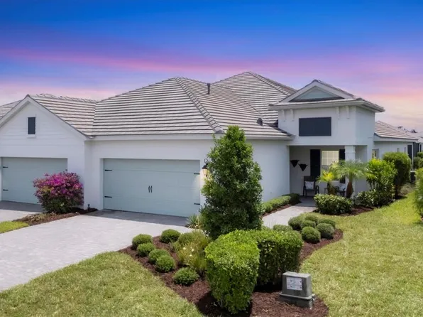2631 Sapphire Blue Ln, Bradenton, FL 34211