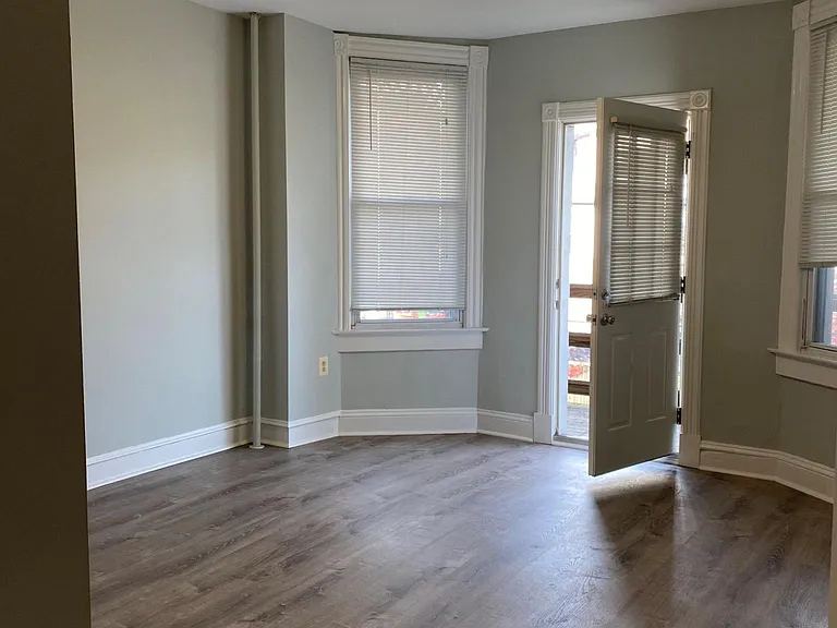 2723 Saint Paul St #2 — Photo 8
