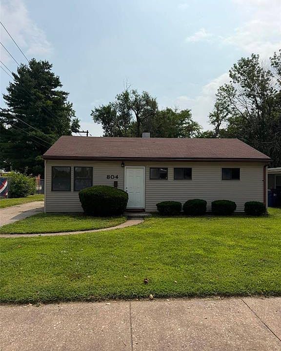1st image of 804 Royal Heights Rd
