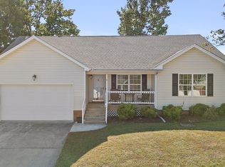 1890 Coffeetree Ln, Soddy Daisy, TN 37379
