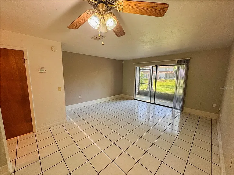 2635 SW 35th Pl #403 — Photo 3