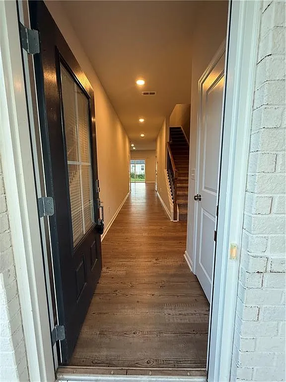 4 bed, 3.0 bath, 2246 sqft, $2,500 — Photo 2