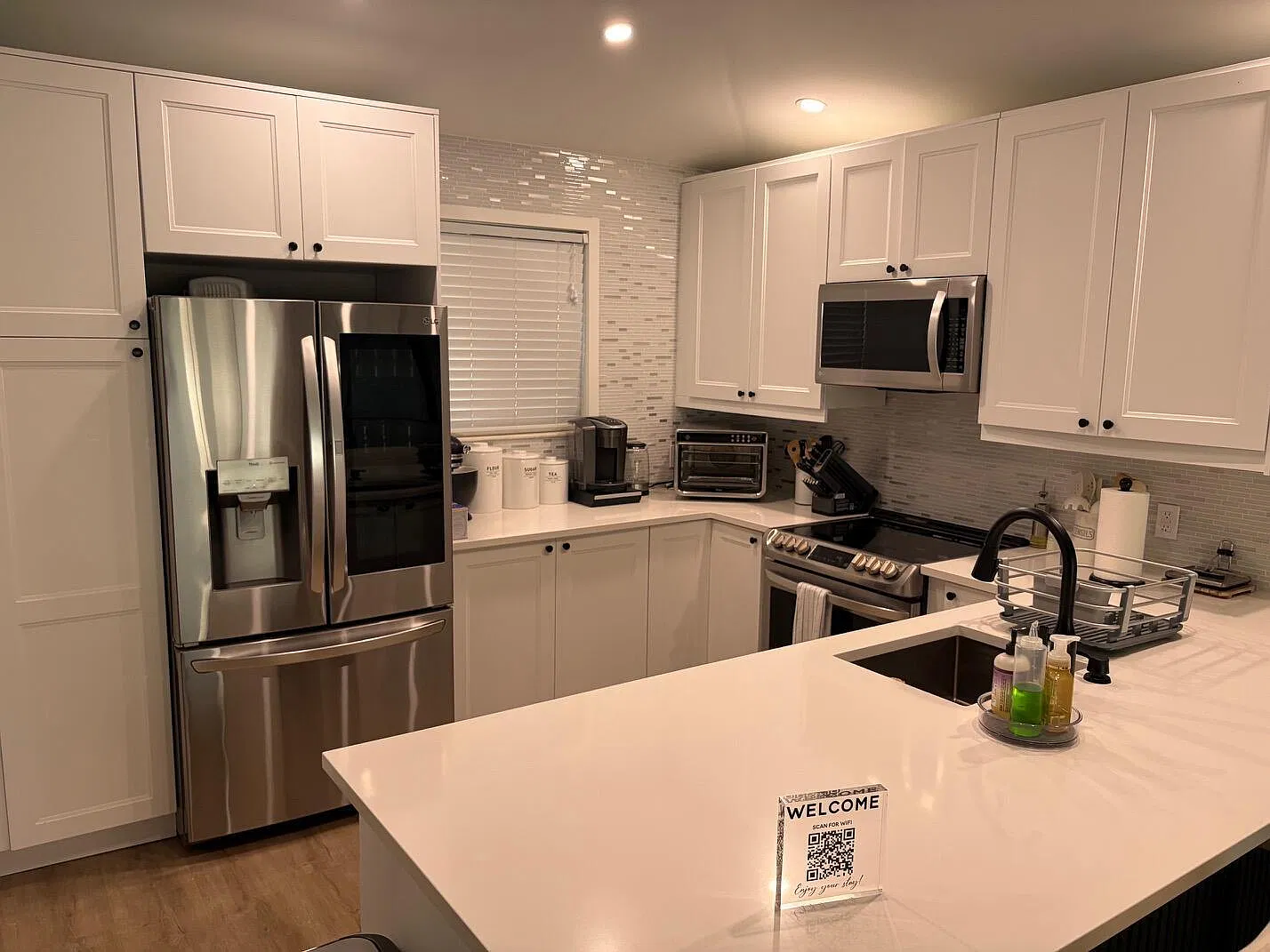 2 bed, 2.0 bath, 1135 sqft, $8,000 — Photo 3