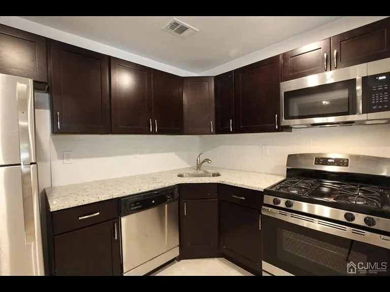 4004 Hana Rd — Photo 8