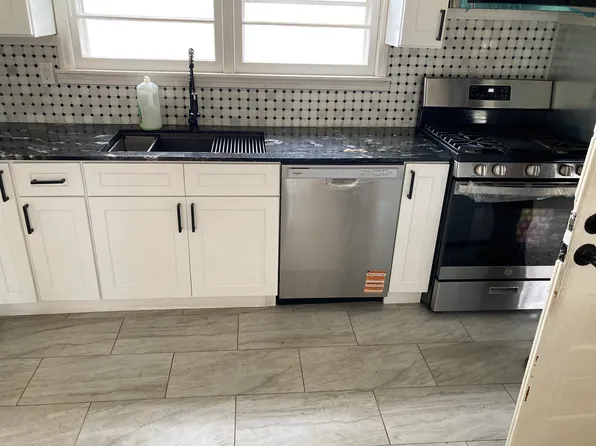 102 Dolores Ter N, North Syracuse, NY 13212