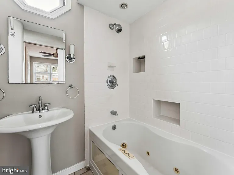 3503 Maple Ct — Photo 33