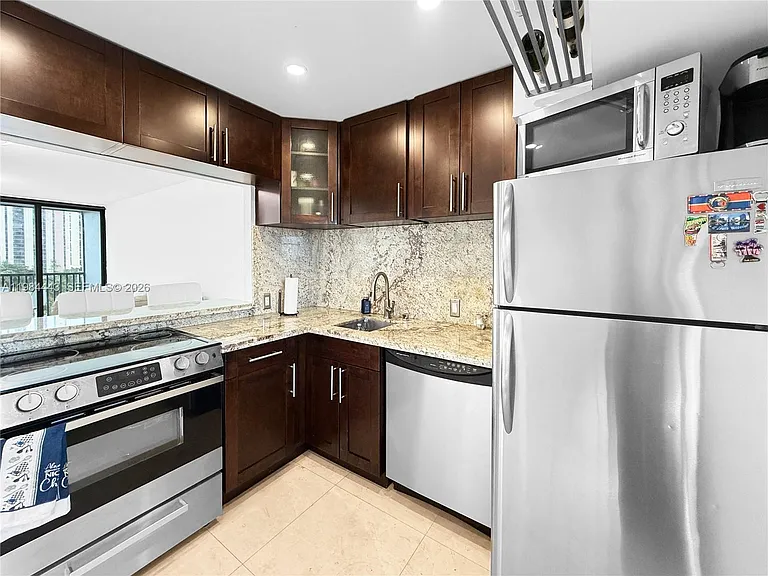 3301 N Country Club Dr #804 — Photo 7