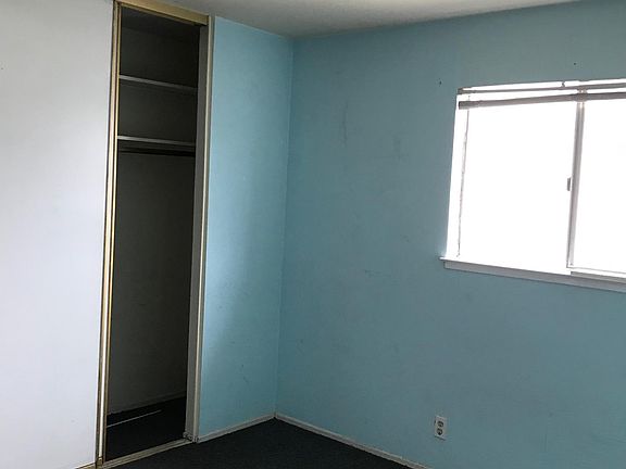 5th image of 418 Beech St