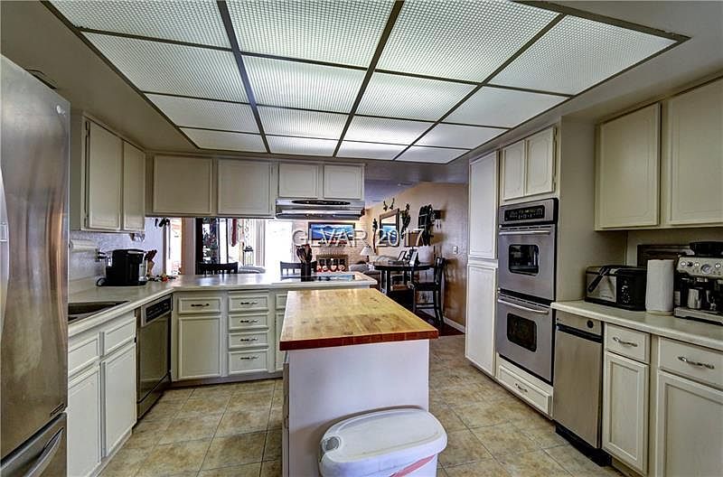 2nd image of 3109 Desmond Ave
