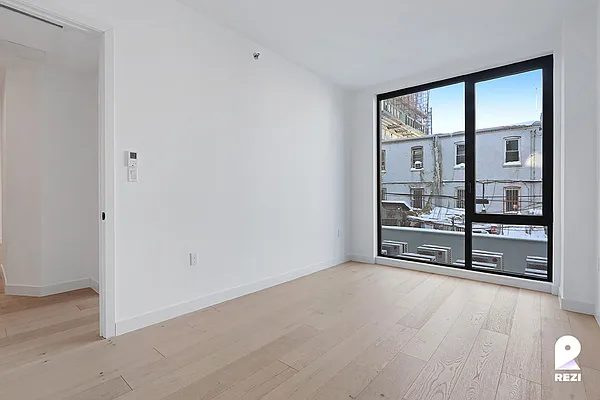 Rented by REZI | media 4