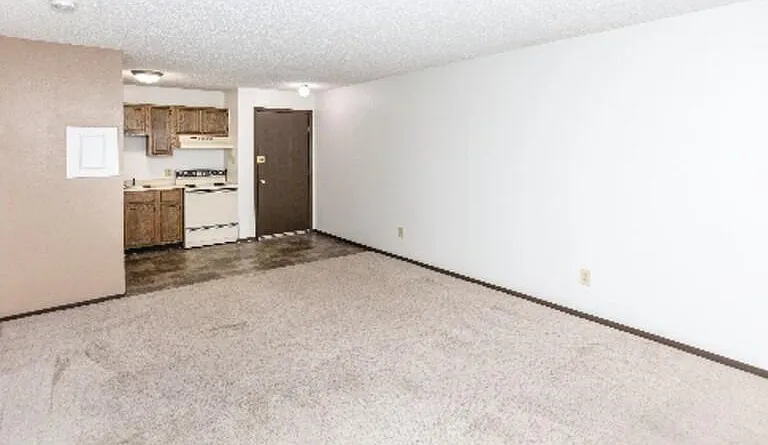 Foxhill Apartments — Photo 33