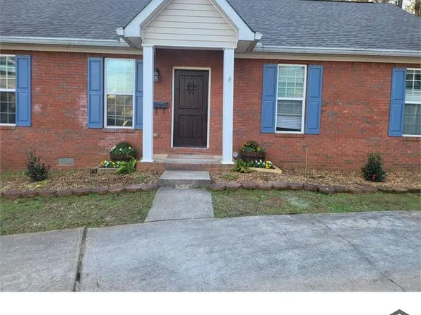 205 Zoie Ct, Fayetteville, GA 30215