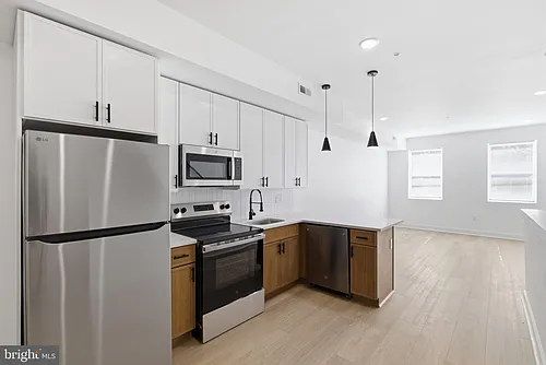 2310 N Sydenham St Photo 1