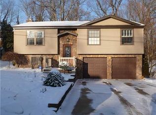 2765 Valleyview Dr, Lower Burrell, PA